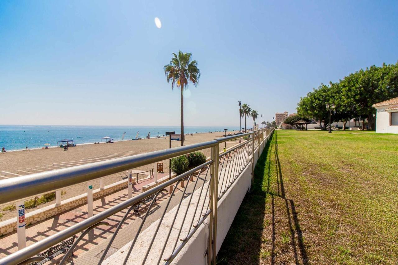 Castle Beach House Luxury Beachfront Villa Málaga Esterno foto
