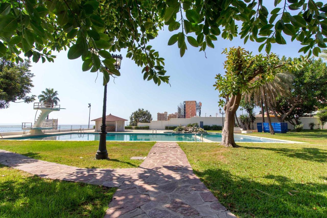 Castle Beach House Luxury Beachfront Villa Málaga Esterno foto