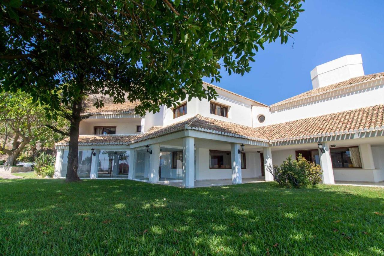 Castle Beach House Luxury Beachfront Villa Málaga Esterno foto