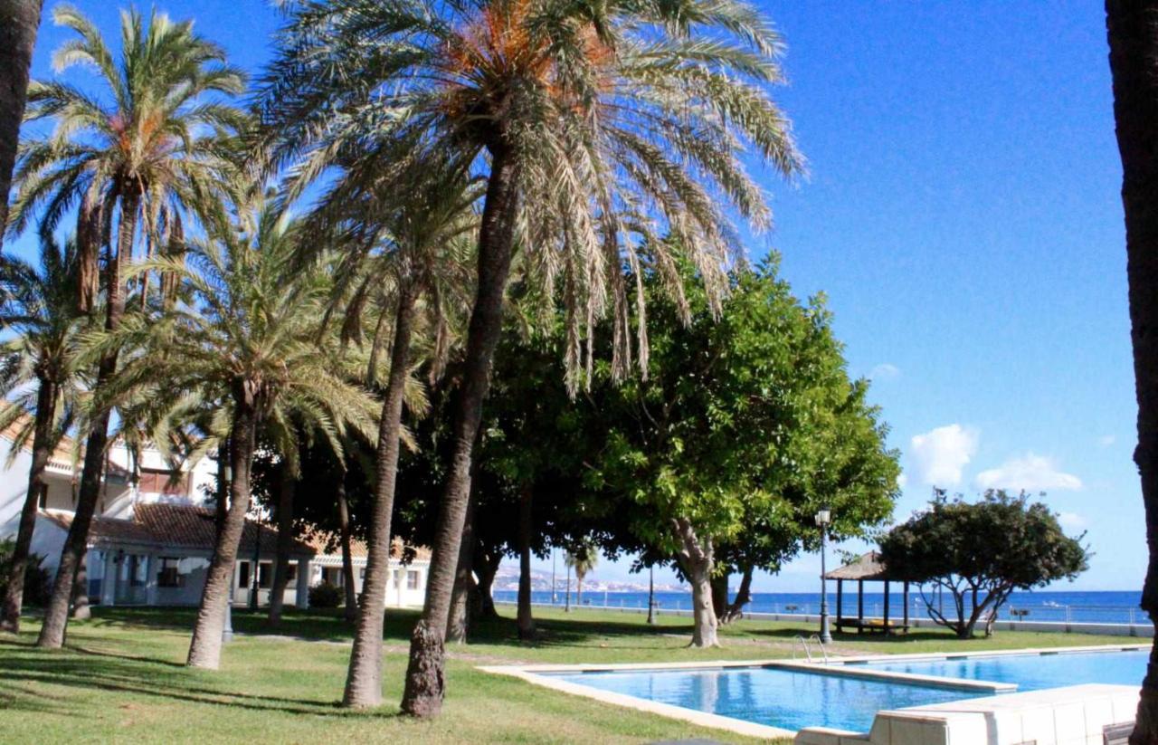 Castle Beach House Luxury Beachfront Villa Málaga Esterno foto