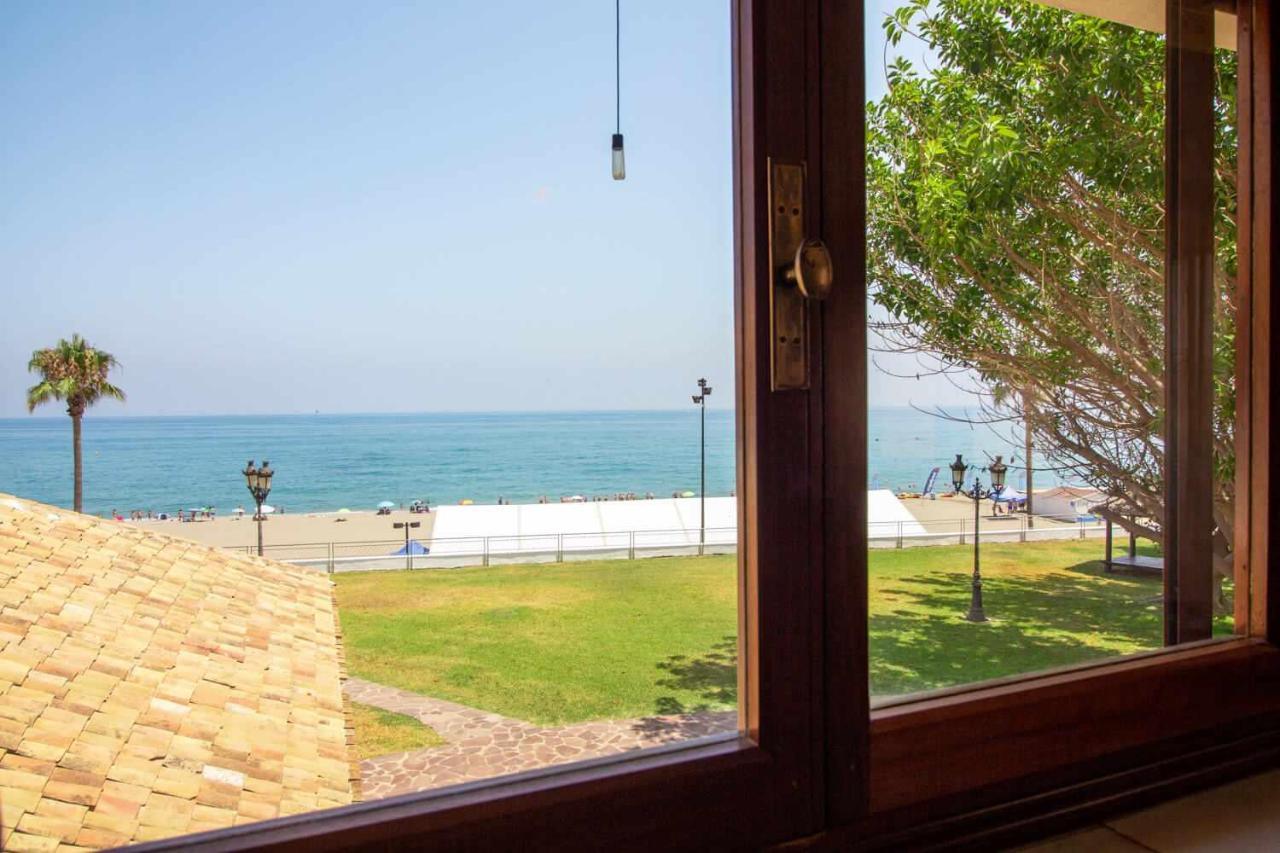 Castle Beach House Luxury Beachfront Villa Málaga Esterno foto