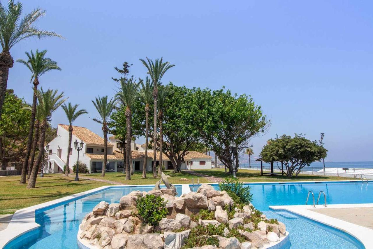 Castle Beach House Luxury Beachfront Villa Málaga Esterno foto
